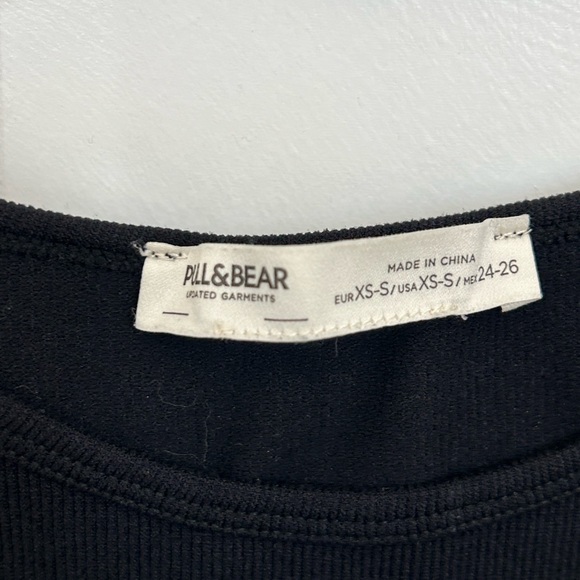 Size XS-S Black ribbed pull & bear athletic top - Picture 2 of 2